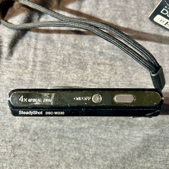 Sony Cyber-shot Digital Camera DSC-W330 - Picture 4 of 7